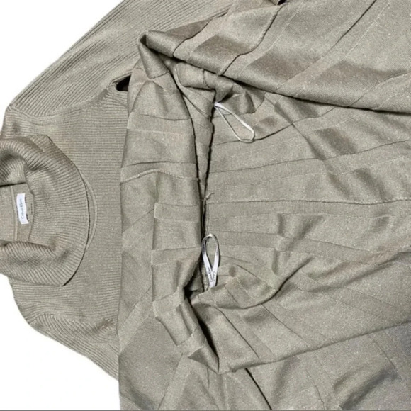 Calvin Klein Beige Knit Long Sleeves Dress Size PM - Picture 2 of 4